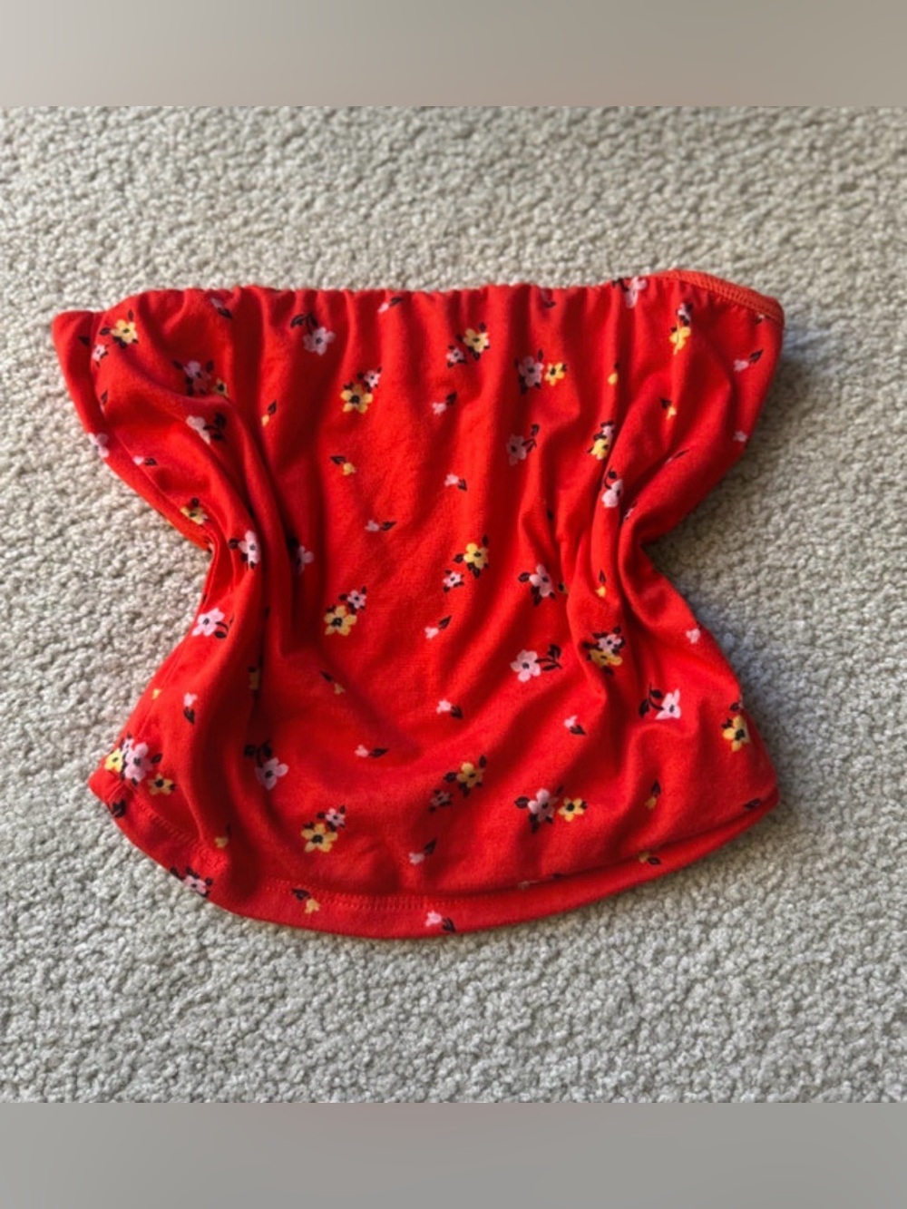 Lauras Boutique Red Floral Off-Shoulder Crop Top tube y2k